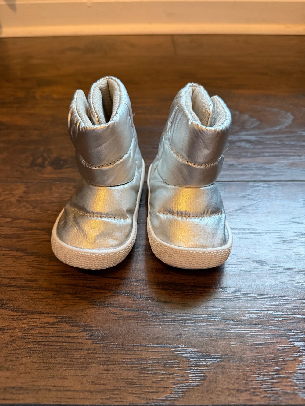 Native Kids Metallic Silver Puffer Boots